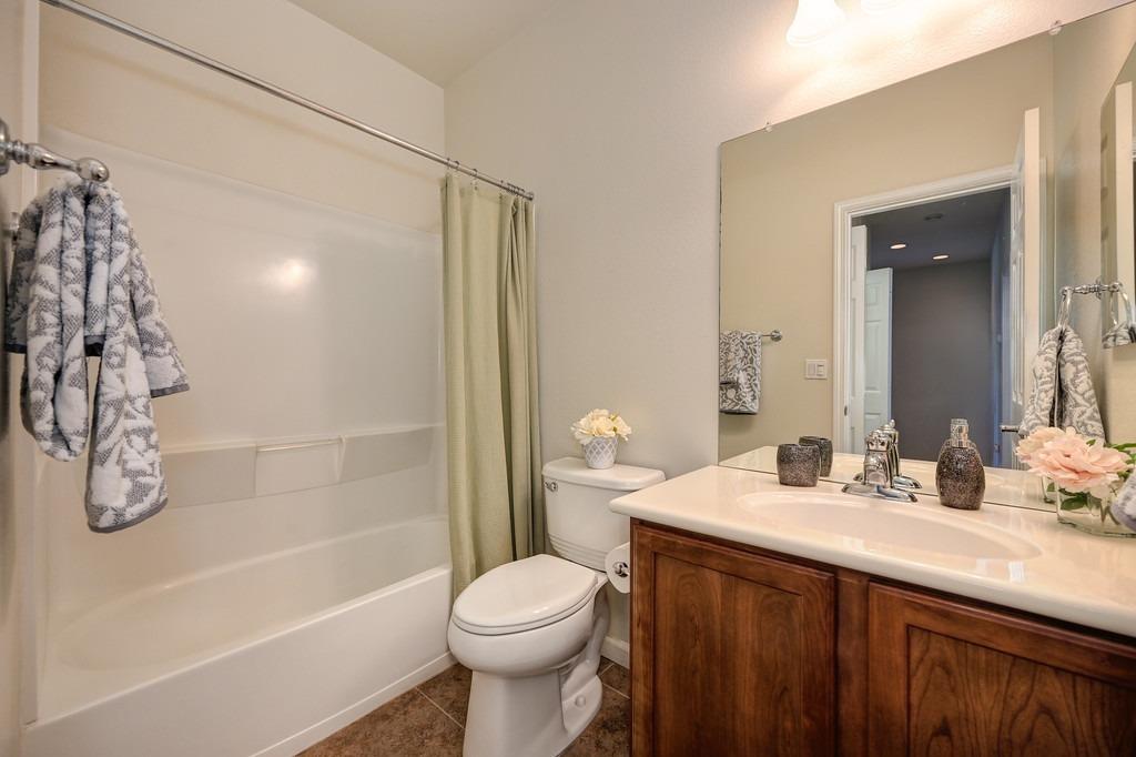 Detail Gallery Image 56 of 65 For 3025 Monument Dr, Roseville,  CA 95747 - 3 Beds | 2/1 Baths