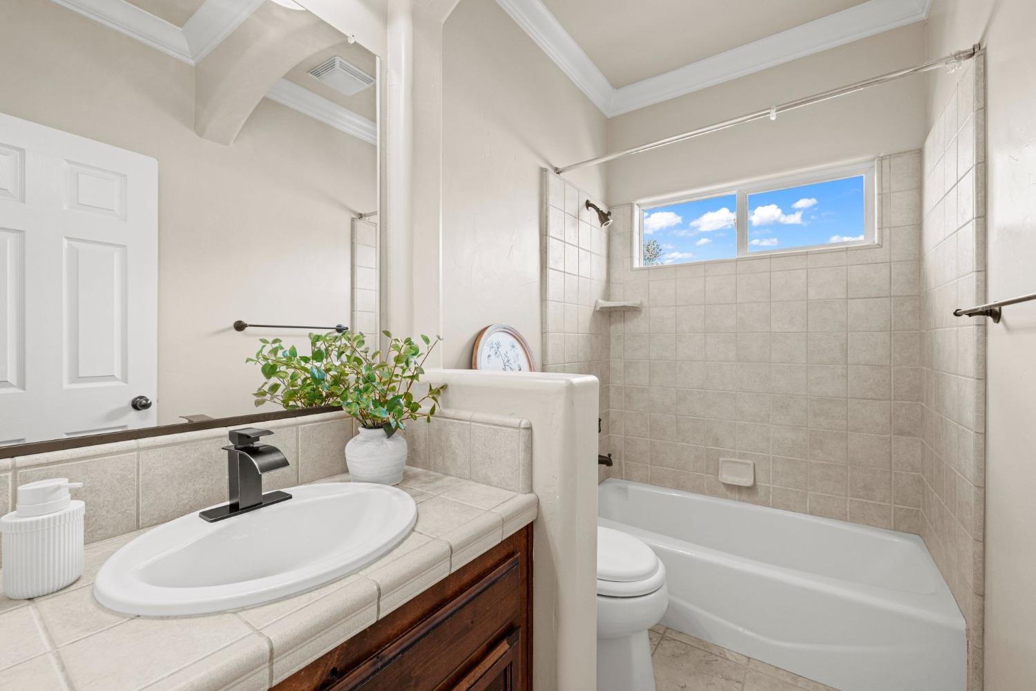 Detail Gallery Image 69 of 84 For 1648 Calabria Way, Roseville,  CA 95747 - 5 Beds | 3/2 Baths