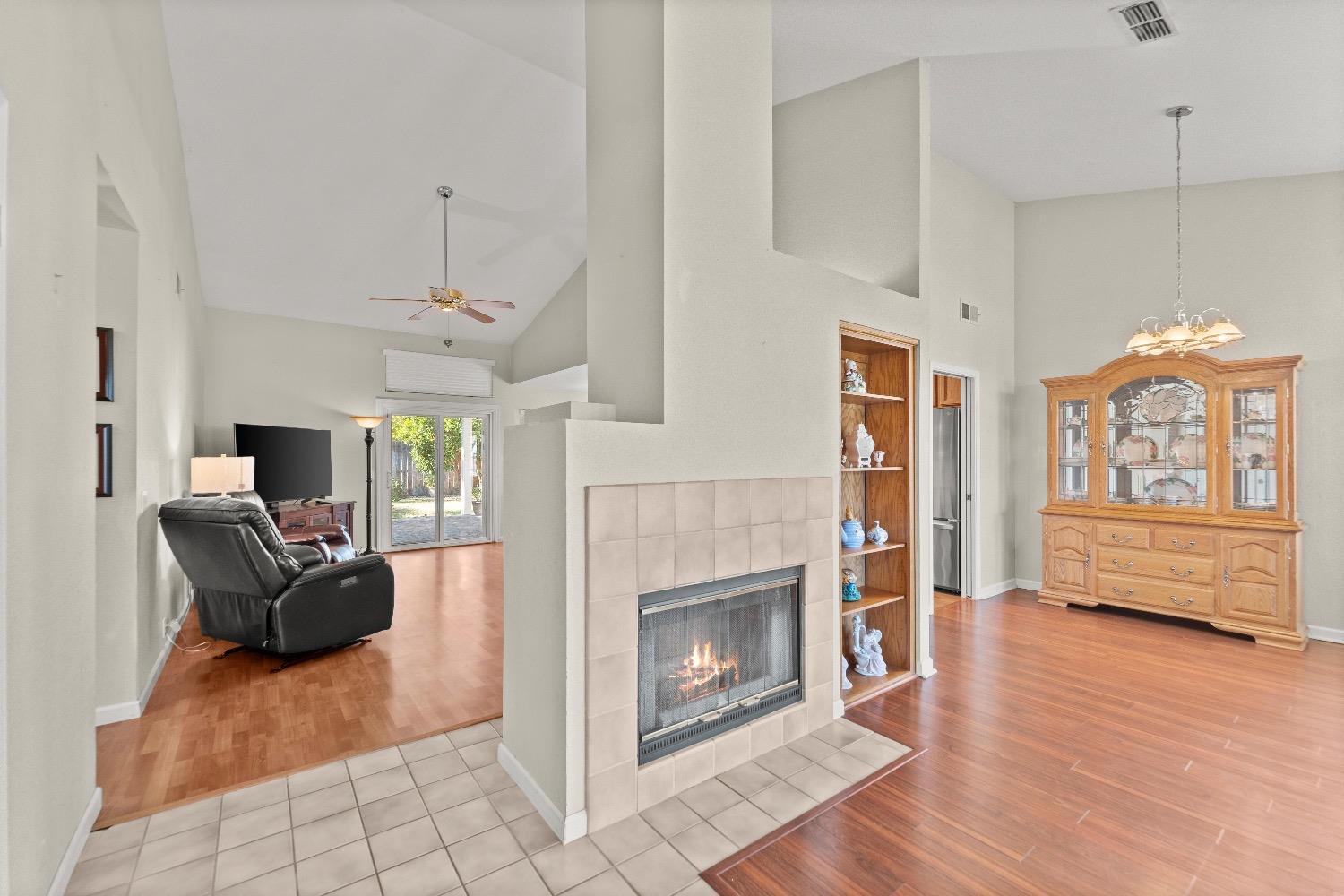 Detail Gallery Image 7 of 39 For 8872 Hiddenspring Way, Elk Grove,  CA 95758 - 3 Beds | 2 Baths