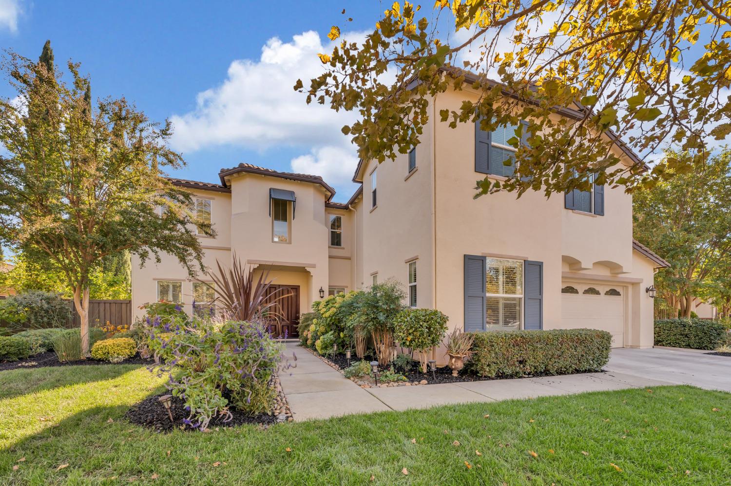 Detail Gallery Image 6 of 74 For 9350 Eagle Springs Pl, Roseville,  CA 95747 - 6 Beds | 4 Baths