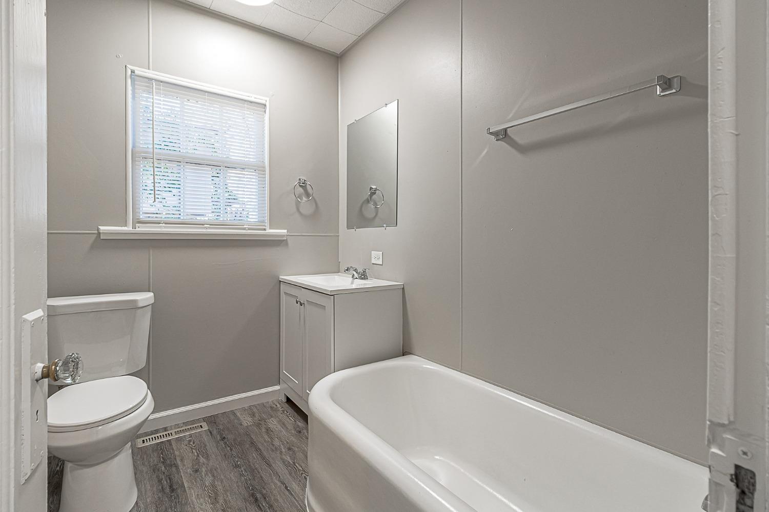 Detail Gallery Image 24 of 32 For 1813 Bristol Ave, Stockton,  CA 95204 - 3 Beds | 2 Baths