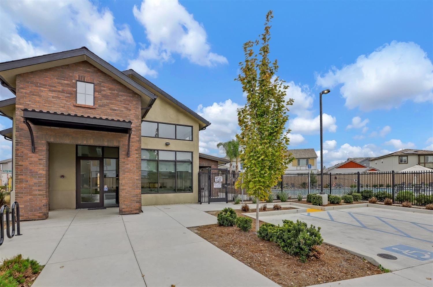 Detail Gallery Image 14 of 14 For 1826 S Breezy Meadow Dr, Sacramento,  CA 95834 - 3 Beds | 2/1 Baths