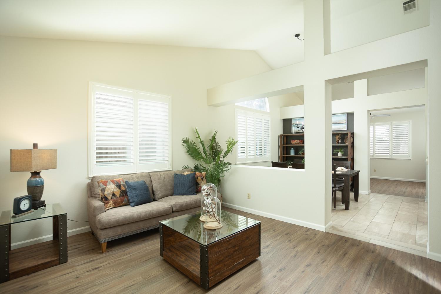 Detail Gallery Image 11 of 50 For 1756 Meadowlark Way, Yuba City,  CA 95993 - 3 Beds | 2 Baths