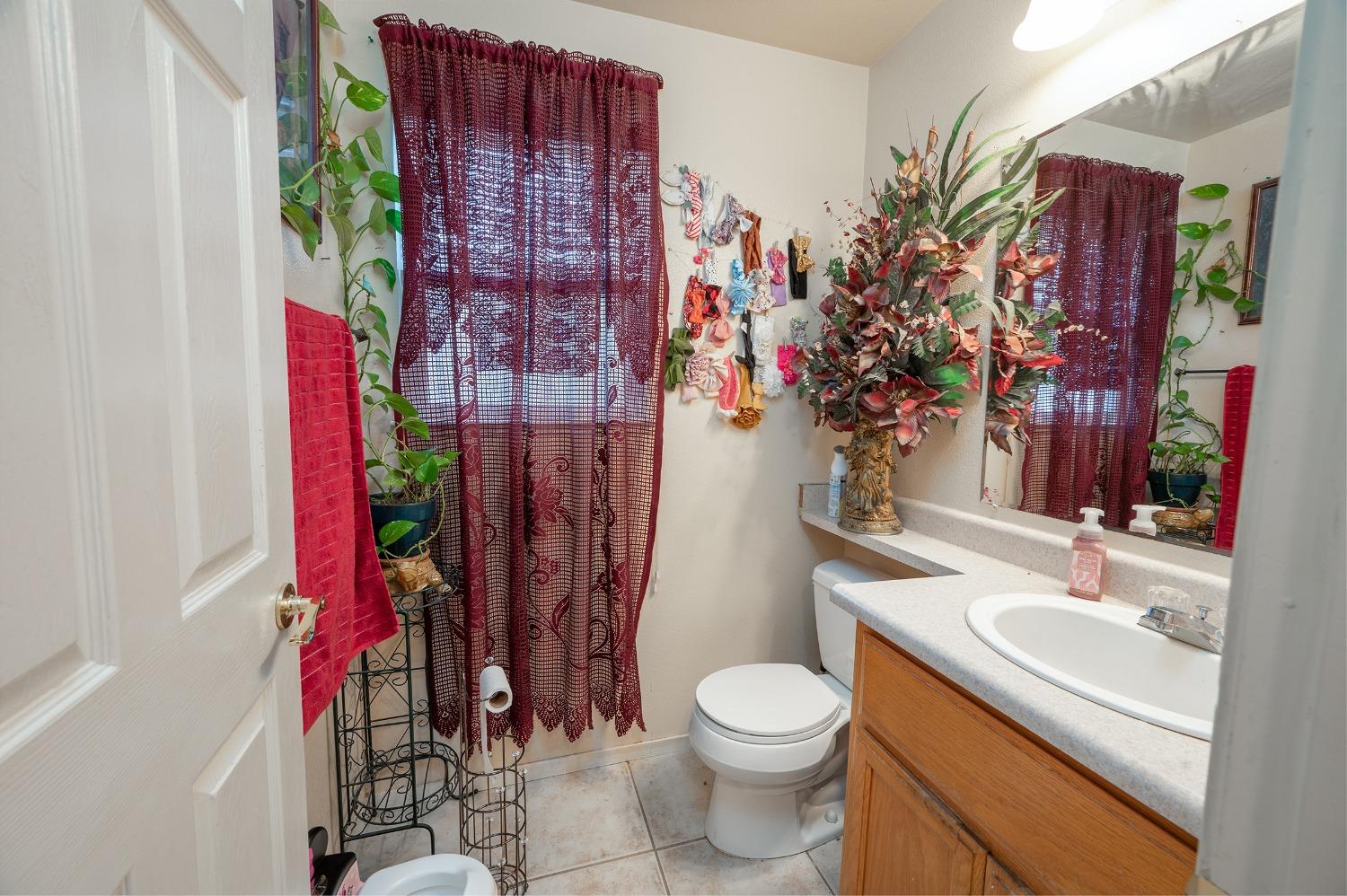 Detail Gallery Image 8 of 36 For 3343 Topeka St, Riverbank,  CA 95367 - 3 Beds | 2/1 Baths