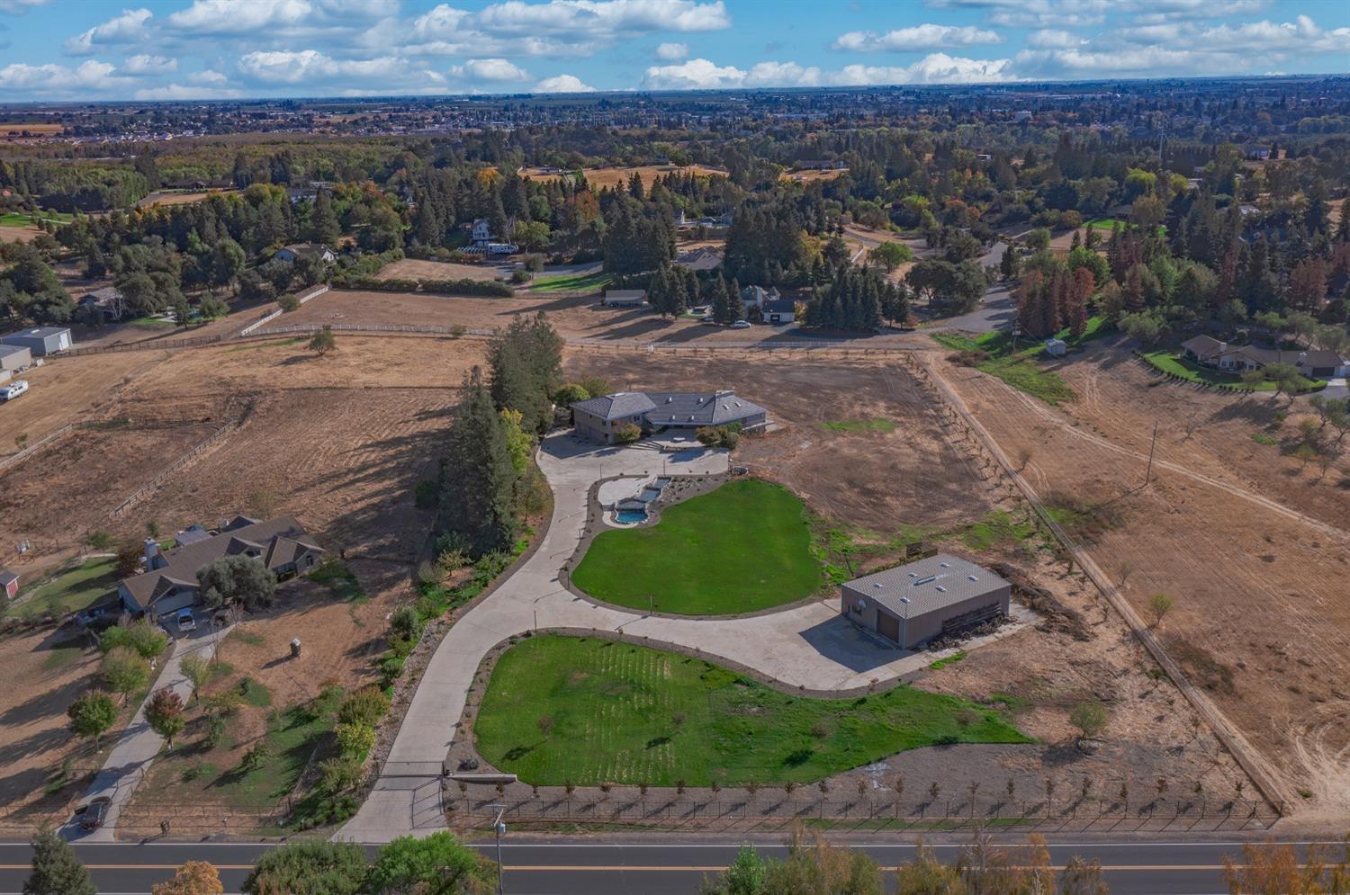 Detail Gallery Image 6 of 88 For 8848 Rodden Rd, Oakdale,  CA 95361 - 4 Beds | 4 Baths