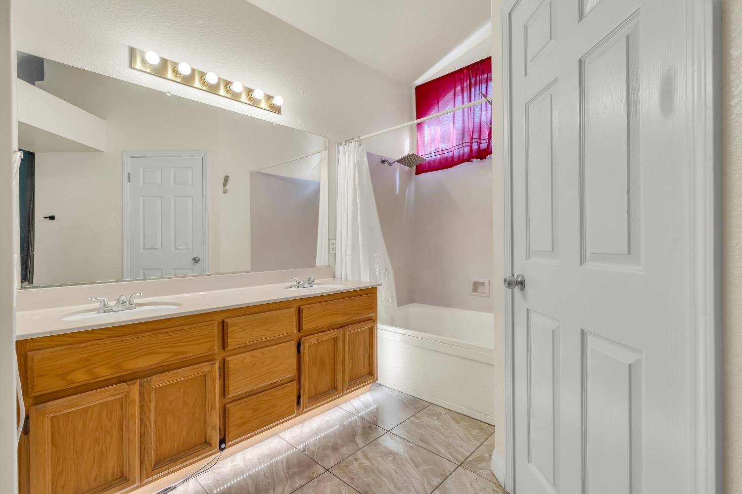 Detail Gallery Image 23 of 35 For 8048 Bridgeburn Ct, Elk Grove,  CA 95758 - 3 Beds | 2 Baths