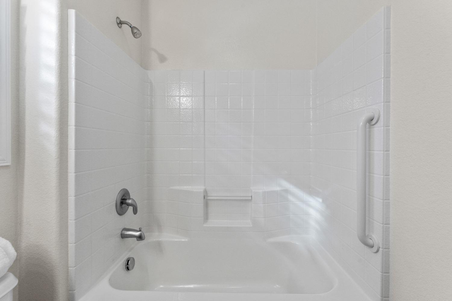 Detail Gallery Image 14 of 22 For 264 Timberland Ln, Lincoln,  CA 95648 - 2 Beds | 2 Baths