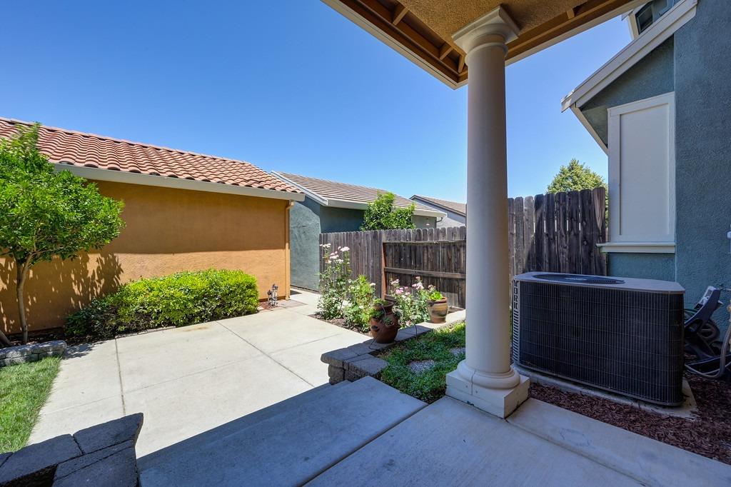 Detail Gallery Image 59 of 65 For 3025 Monument Dr, Roseville,  CA 95747 - 3 Beds | 2/1 Baths