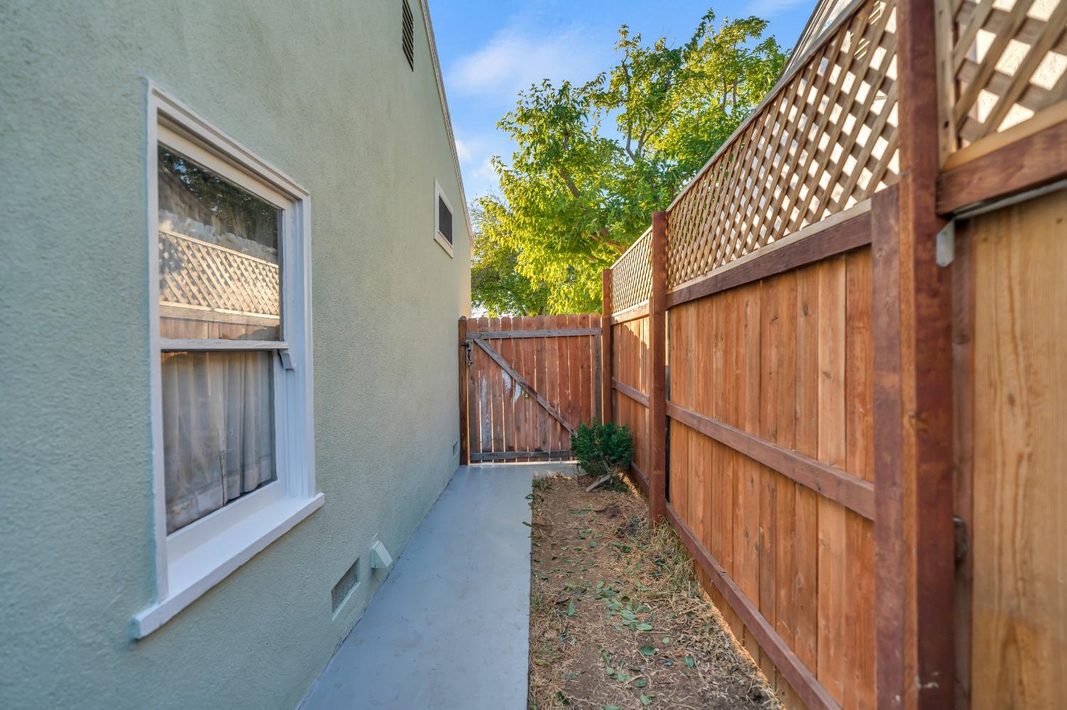 Detail Gallery Image 38 of 44 For 4121 47th St, Sacramento,  CA 95820 - 3 Beds | 1 Baths