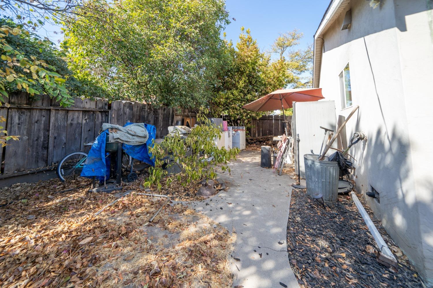 Detail Gallery Image 32 of 37 For 502 W Bianchi Rd, Stockton,  CA 95207 - 3 Beds | 2 Baths