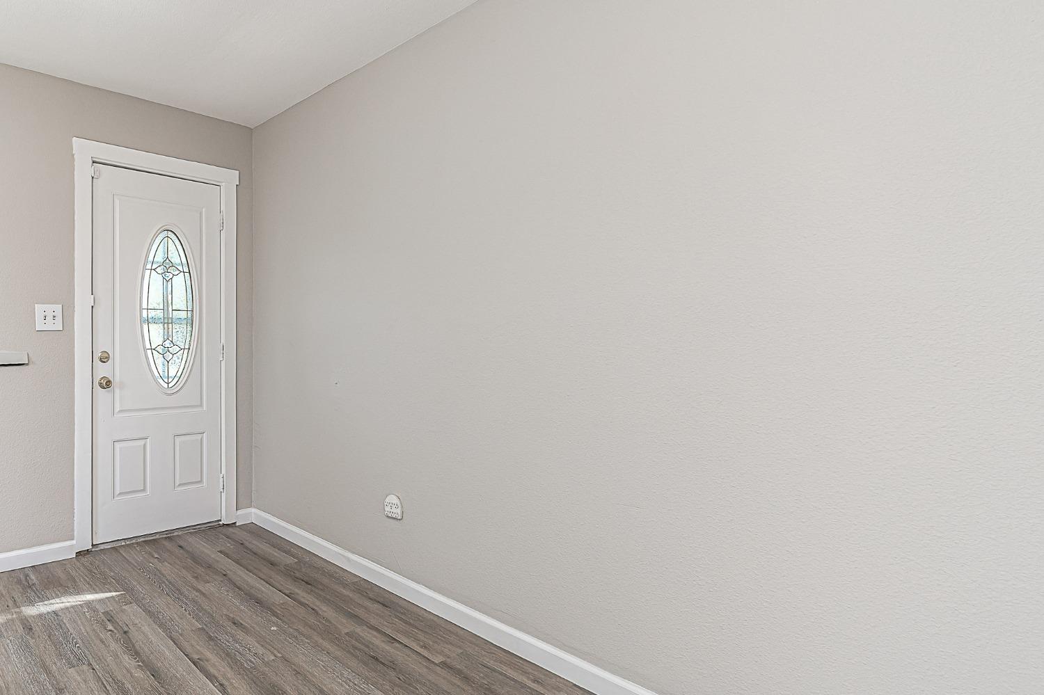 Detail Gallery Image 6 of 28 For 155 N Bryan Ave, Oakdale,  CA 95361 - 2 Beds | 1 Baths