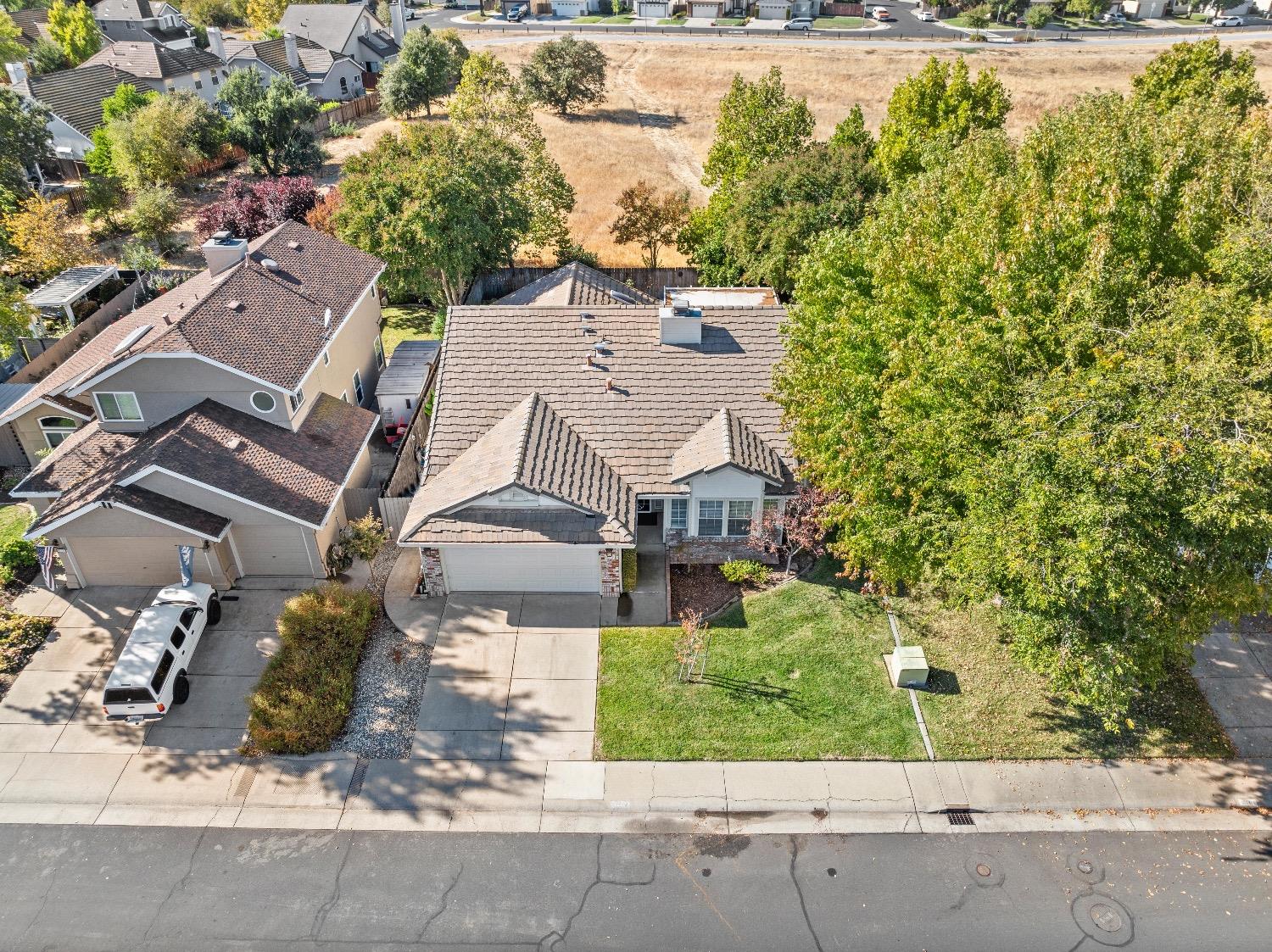 Detail Gallery Image 36 of 39 For 8872 Hiddenspring Way, Elk Grove,  CA 95758 - 3 Beds | 2 Baths