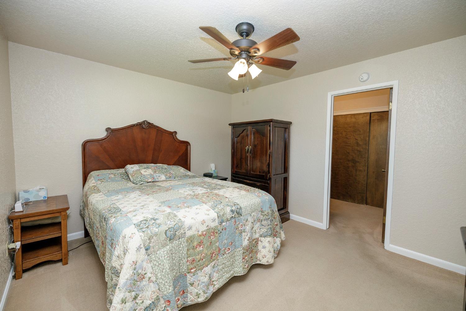 Detail Gallery Image 34 of 63 For 1730 Carignane, Escalon,  CA 95320 - 3 Beds | 2 Baths