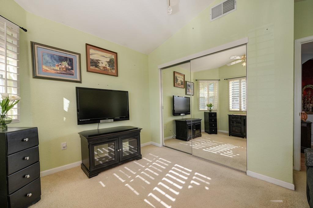 Detail Gallery Image 35 of 90 For 7549 Apple Hollow Loop, Roseville,  CA 95747 - 2 Beds | 2 Baths