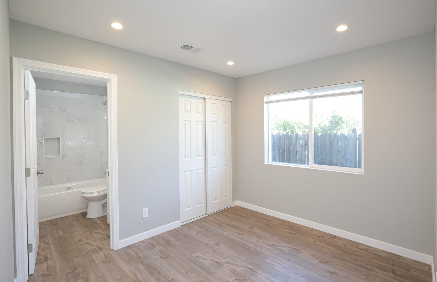 Detail Gallery Image 10 of 40 For 456 N Batavia, Orange,  CA 92868 - – Beds | – Baths