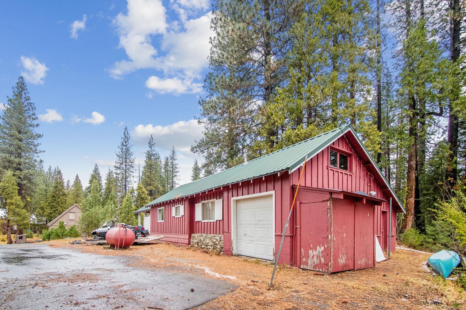 Detail Gallery Image 13 of 24 For 2051 Warren Hill Rd, Strawberry Valley,  CA 95981 - 1 Beds | 1 Baths