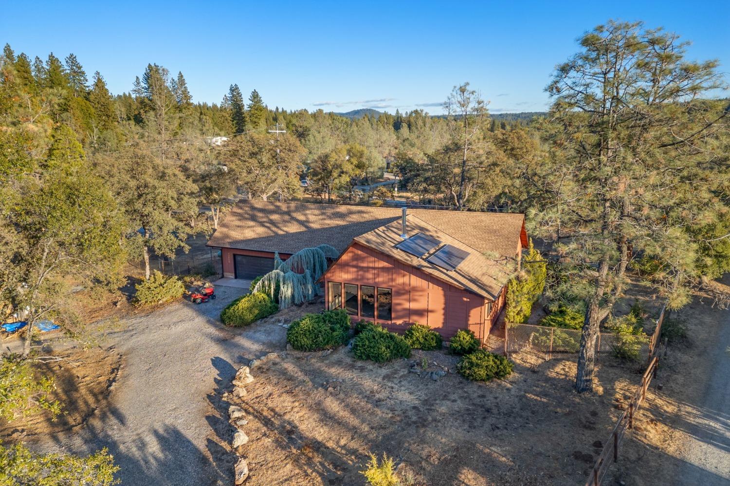 Detail Gallery Image 8 of 71 For 10265 Newtown Rd, Nevada City,  CA 95959 - 4 Beds | 2/1 Baths