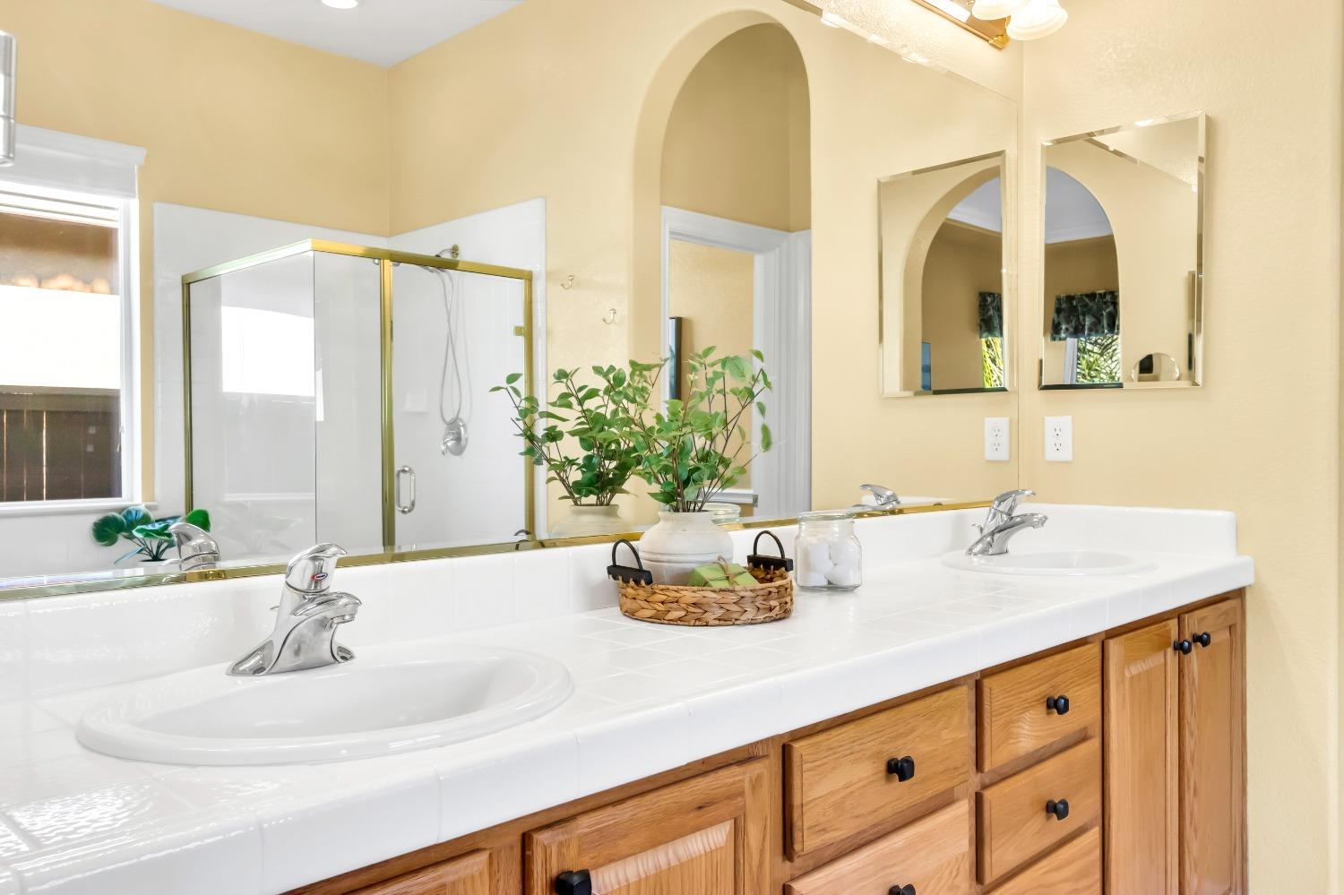 Detail Gallery Image 25 of 44 For 5568 Dunlay Dr, Sacramento,  CA 95835 - 4 Beds | 2/1 Baths