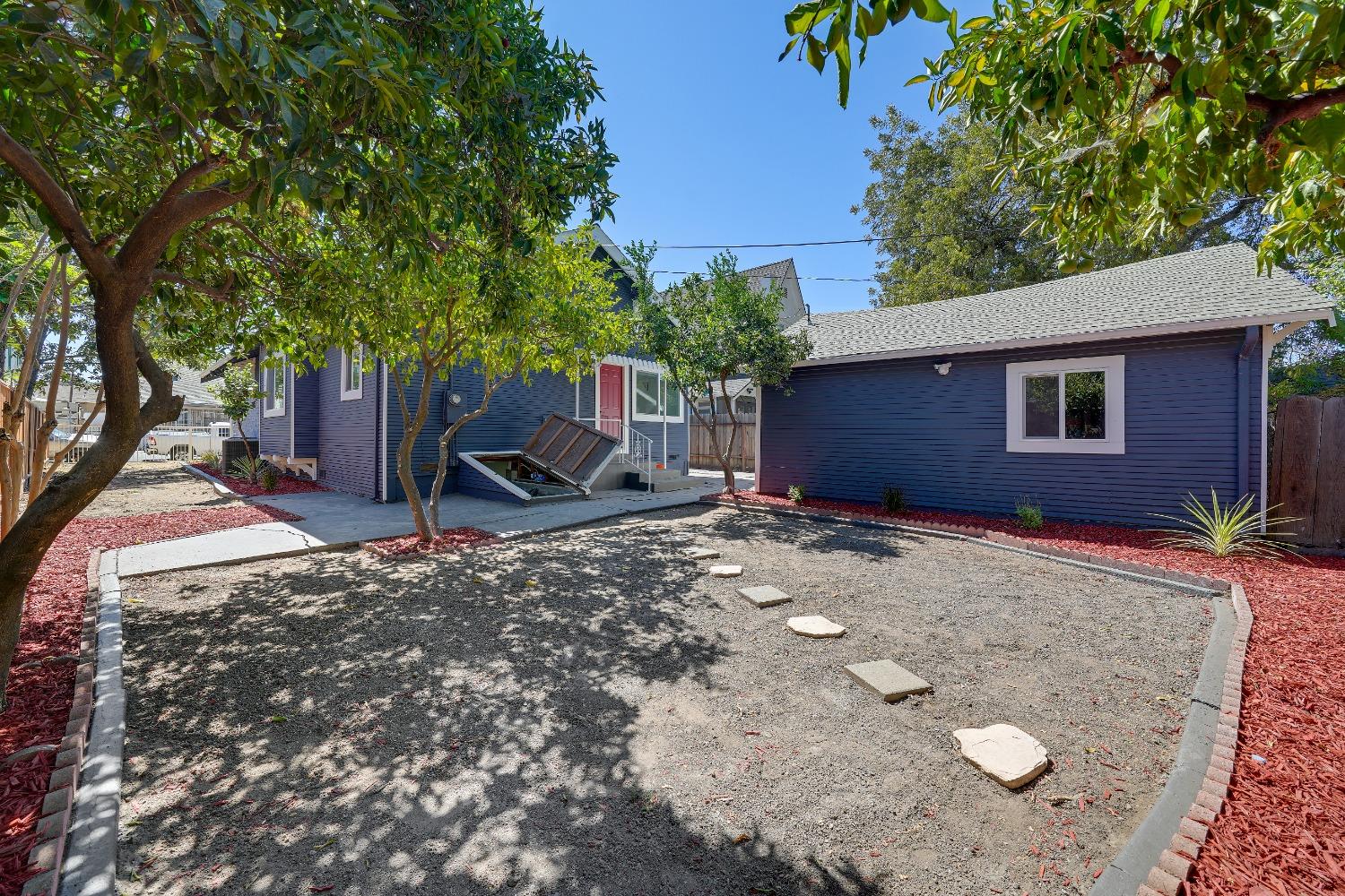 Detail Gallery Image 39 of 43 For 1335 E Flora St, Stockton,  CA 95205 - 2 Beds | 2 Baths