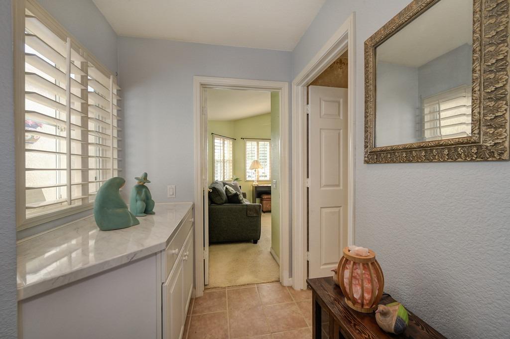 Detail Gallery Image 32 of 90 For 7549 Apple Hollow Loop, Roseville,  CA 95747 - 2 Beds | 2 Baths