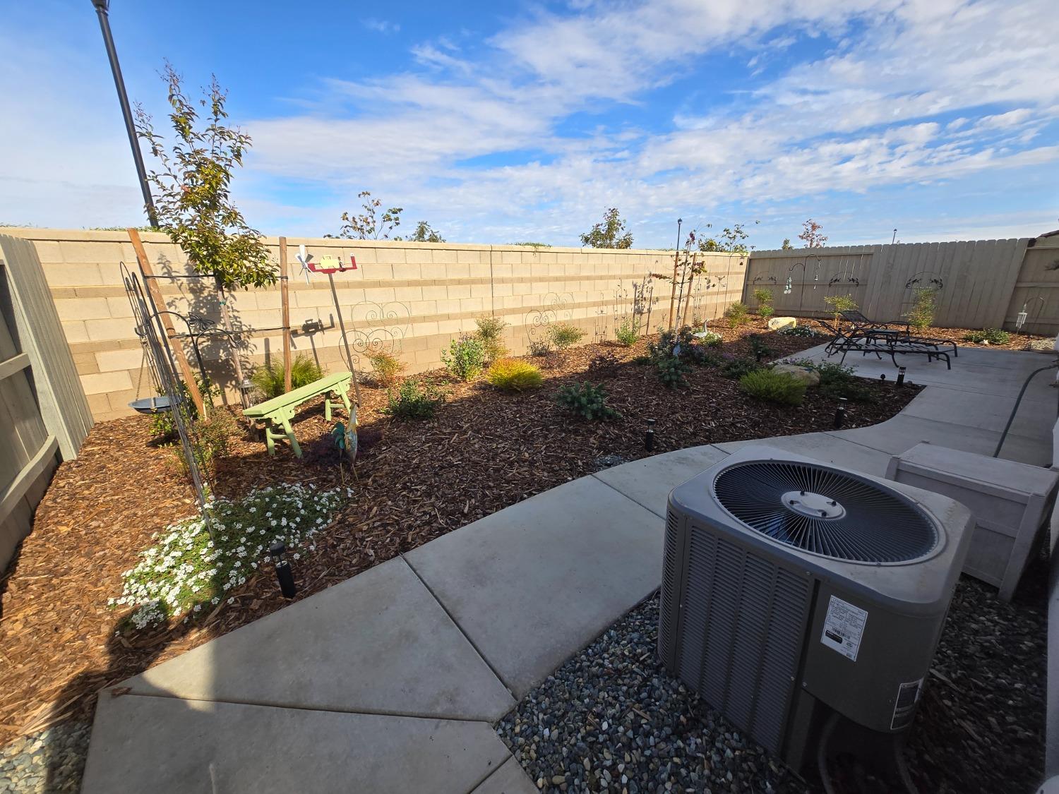 Detail Gallery Image 43 of 45 For 5040 Peace Lily Ln, Roseville,  CA 95747 - 2 Beds | 2/1 Baths