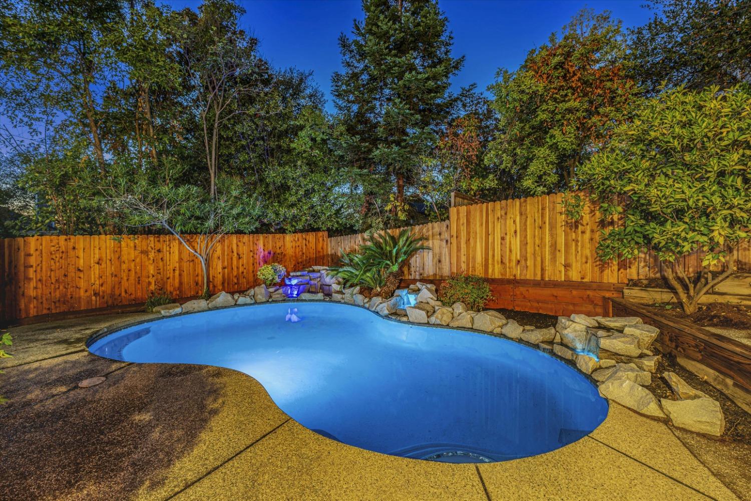 Detail Gallery Image 49 of 55 For 102 Woodview Ct, Folsom,  CA 95630 - 5 Beds | 3/1 Baths