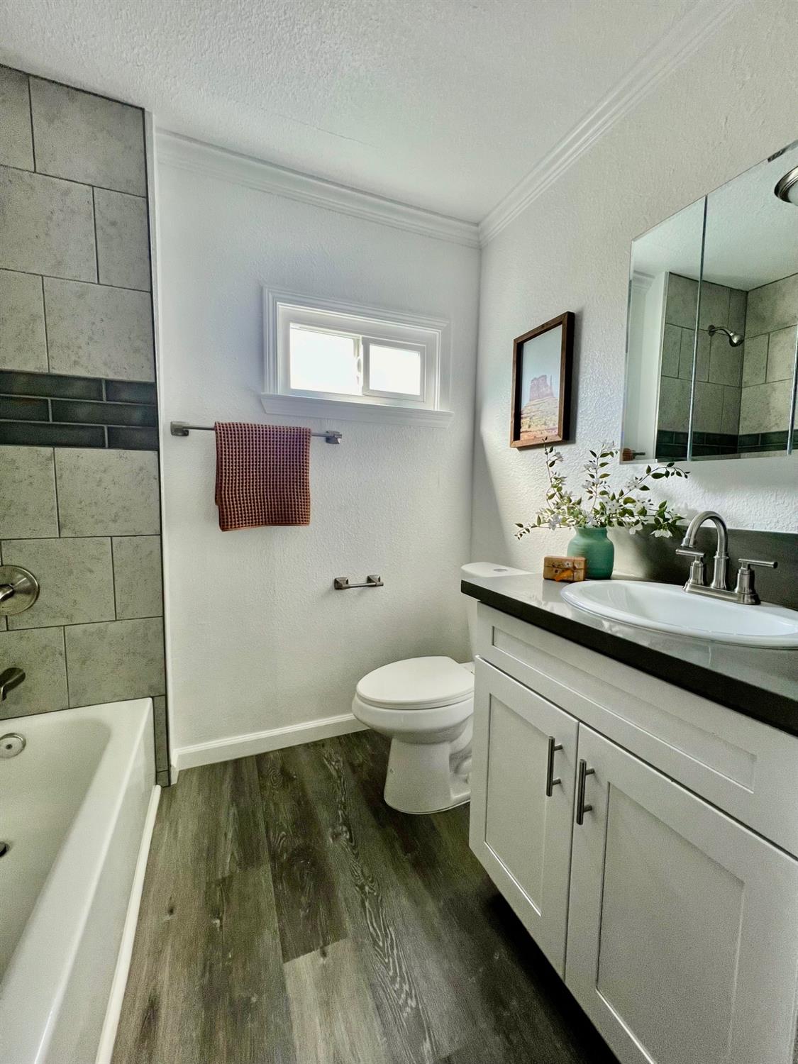 Detail Gallery Image 11 of 15 For 6318 Bonanza, Sacramento,  CA 95842 - 2 Beds | 2 Baths