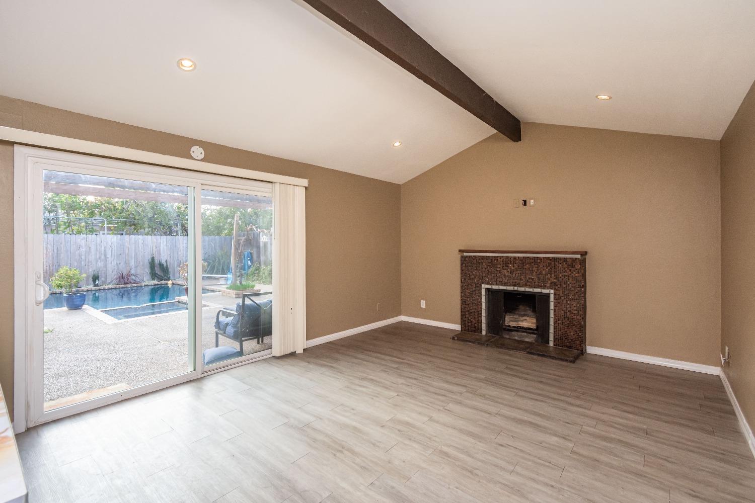 Detail Gallery Image 18 of 50 For 9275 Medallion Way, Sacramento,  CA 95826 - 3 Beds | 2 Baths