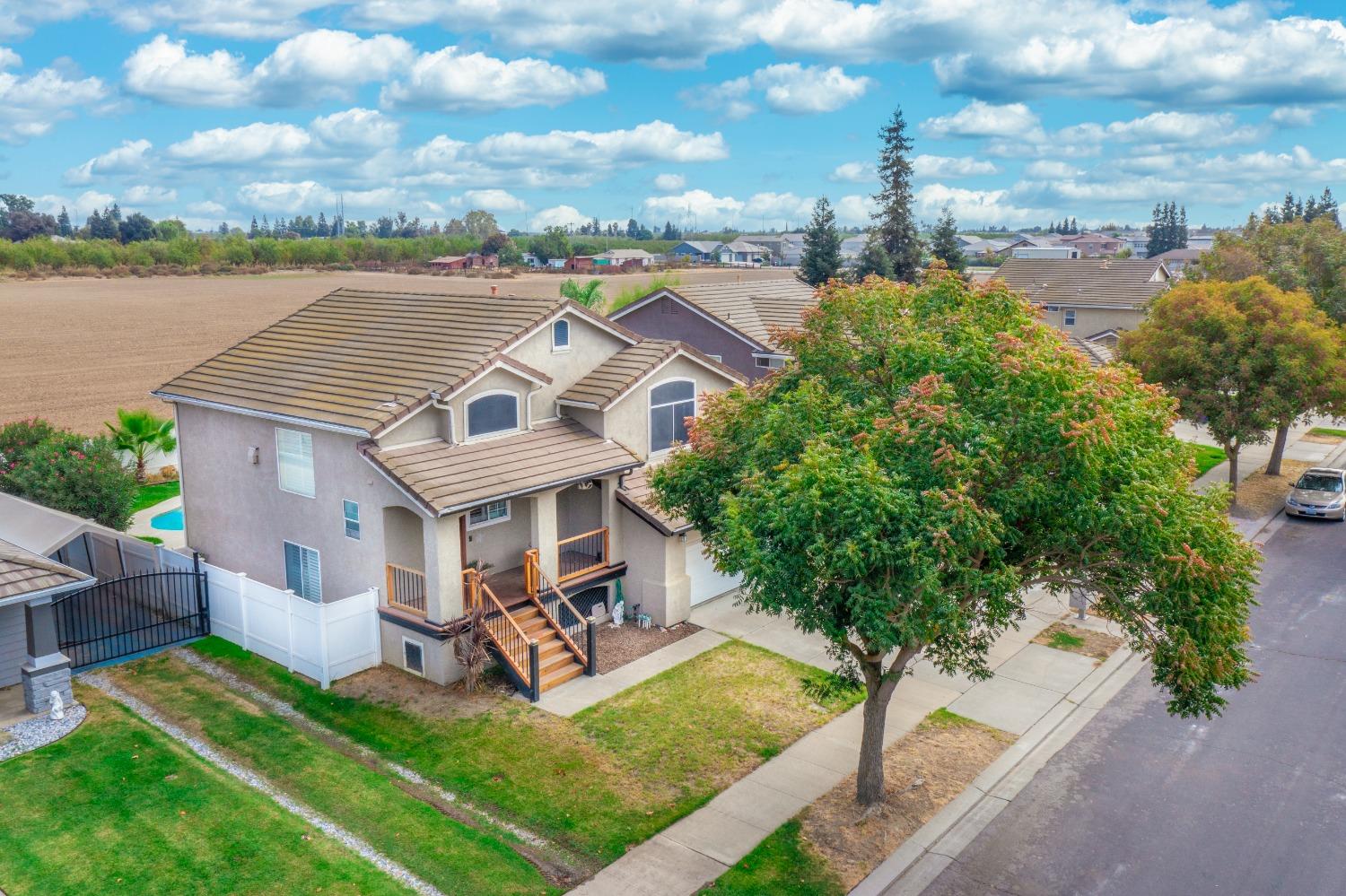 Detail Gallery Image 3 of 40 For 1178 Cherry Oak Ln, Manteca,  CA 95336 - 3 Beds | 2/1 Baths