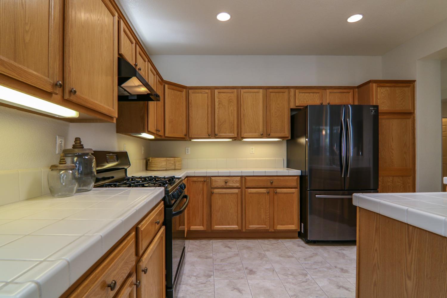 Detail Gallery Image 13 of 46 For 1375 Tahoma Ln, Lincoln,  CA 95648 - 2 Beds | 2 Baths