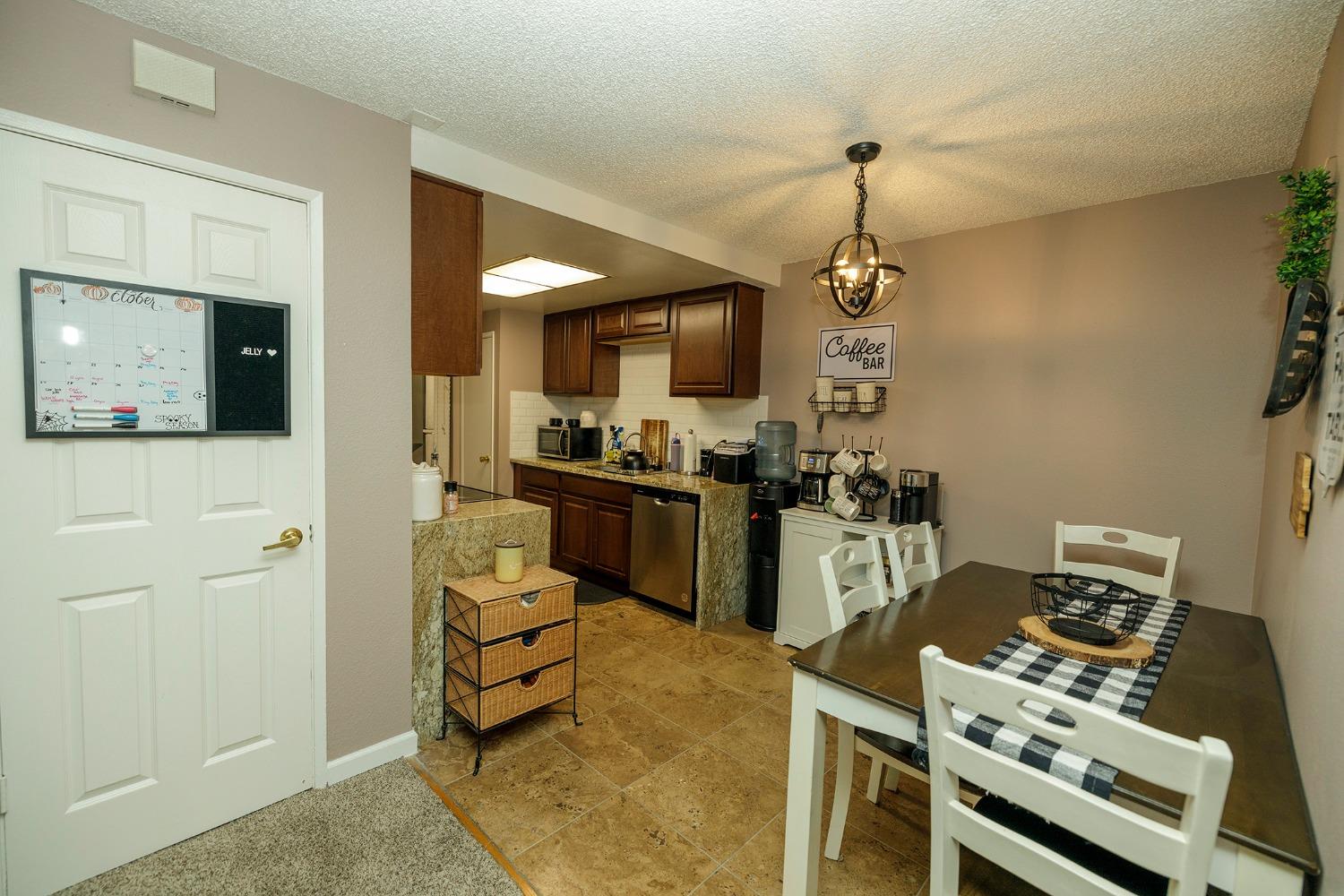 Detail Gallery Image 8 of 24 For 1313 Floyd Ave #182,  Modesto,  CA 95355 - 2 Beds | 1 Baths