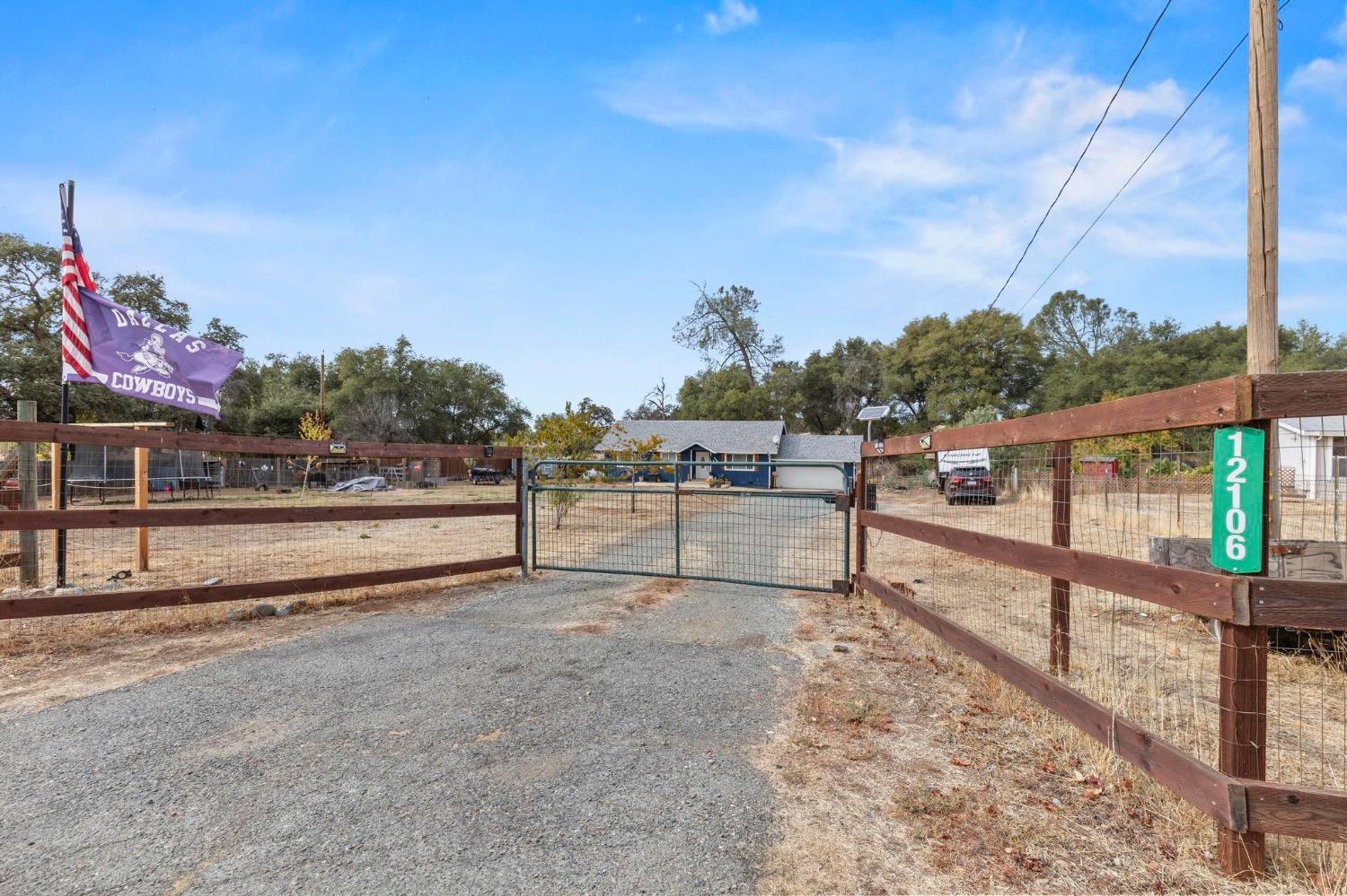 Detail Gallery Image 6 of 42 For 12106 North Ave, Marysville,  CA 95901 - 3 Beds | 2 Baths