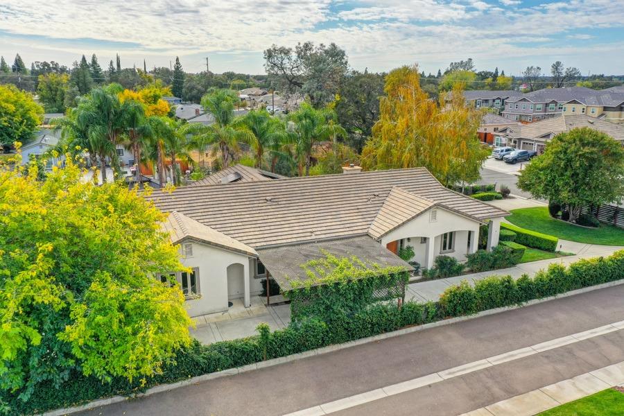 Detail Gallery Image 4 of 47 For 5477 Lost Ave, Rocklin,  CA 95677 - 4 Beds | 2/1 Baths