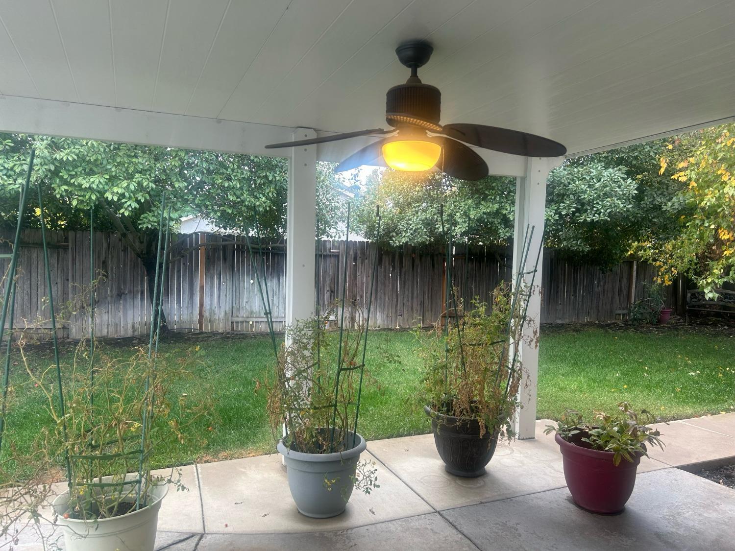 Detail Gallery Image 27 of 32 For 1554 Alicia Way, Sacramento,  CA 95835 - 3 Beds | 2 Baths