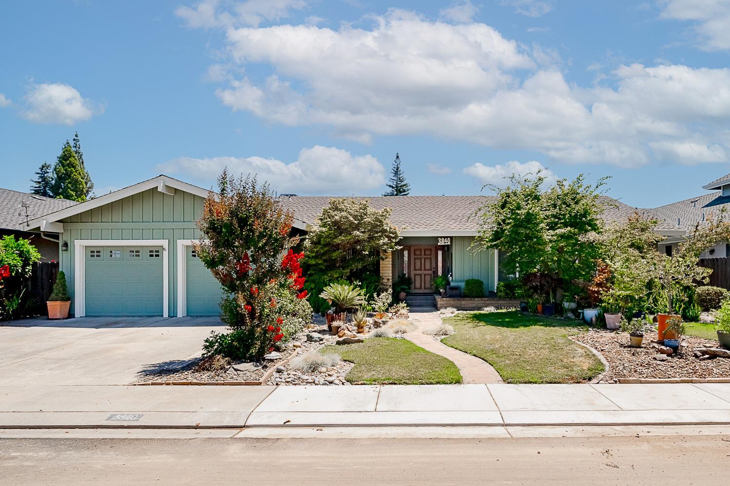 Detail Gallery Image 1 of 35 For 3840 Rexford Ct, Modesto,  CA 95356 - 3 Beds | 2 Baths