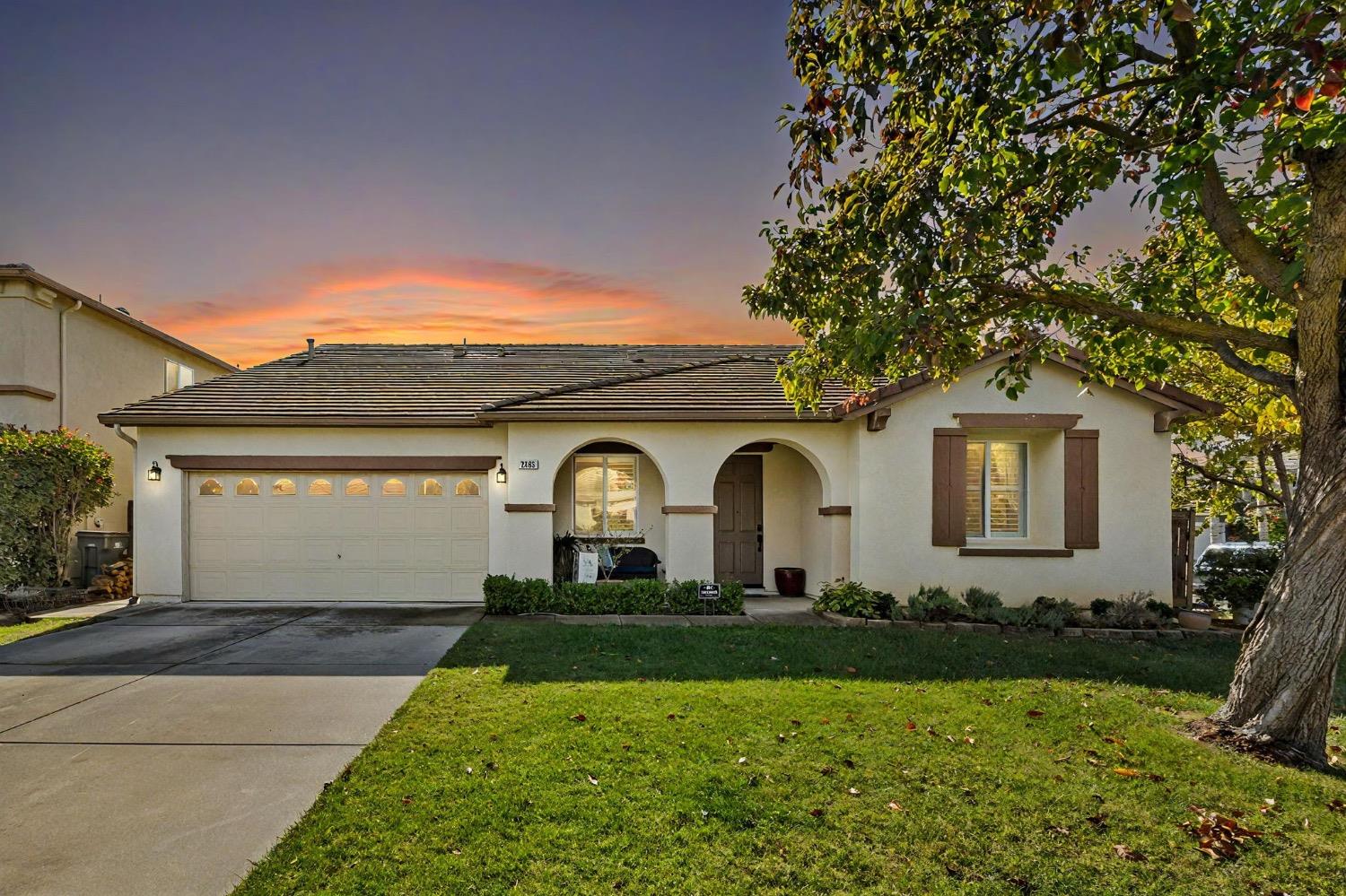 Detail Gallery Image 1 of 39 For 2485 Sandpiper Ln, West Sacramento,  CA 95691 - 4 Beds | 2 Baths