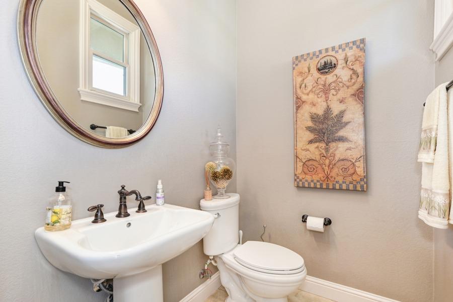 Detail Gallery Image 13 of 47 For 5477 Lost Ave, Rocklin,  CA 95677 - 4 Beds | 2/1 Baths