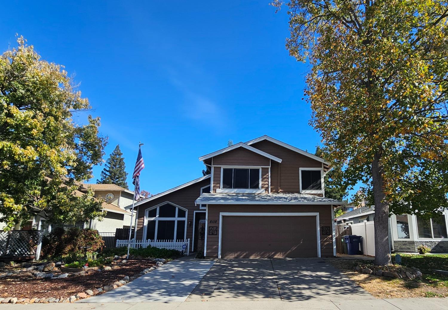 Detail Gallery Image 2 of 23 For 8118 Great House Way, Antelope,  CA 95843 - 4 Beds | 2/1 Baths