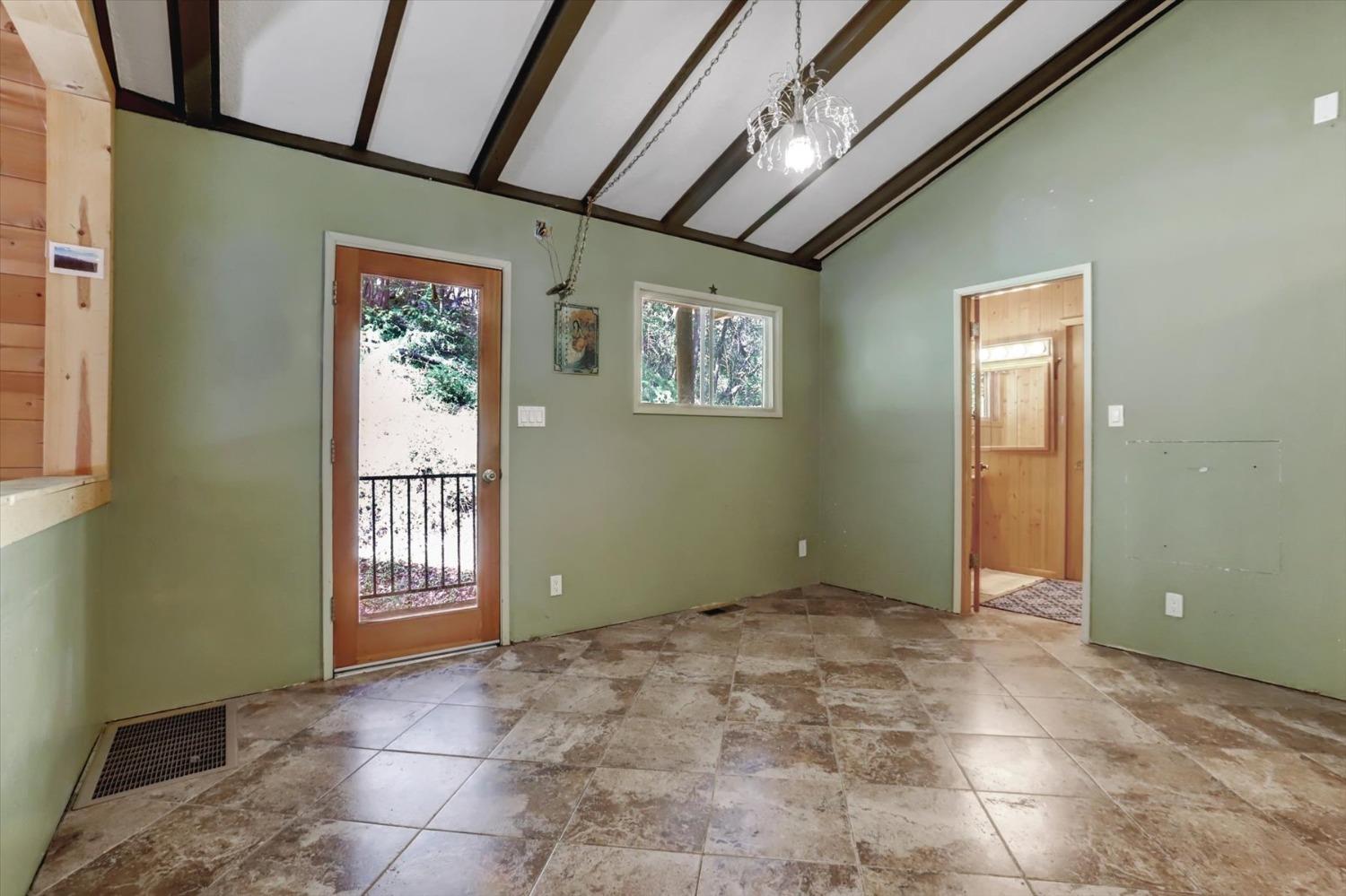 Detail Gallery Image 11 of 96 For 13889 Gas Canyon Rd, Nevada City,  CA 95959 - 3 Beds | 2 Baths