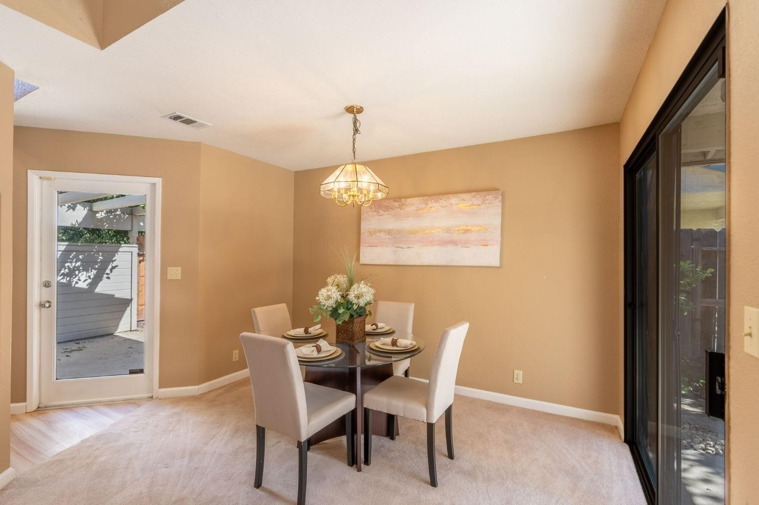 Detail Gallery Image 12 of 29 For 2404 Southfork Ln, Modesto,  CA 95355 - 3 Beds | 2 Baths