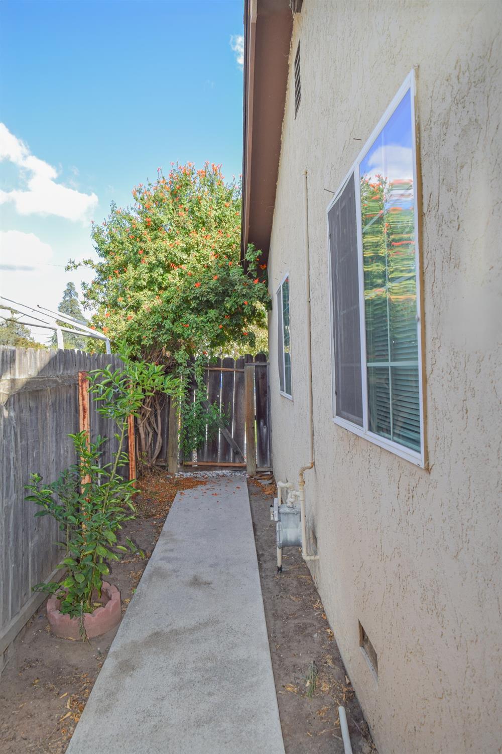 Detail Gallery Image 25 of 26 For 908 Yolo St, Manteca,  CA 95336 - 3 Beds | 1/1 Baths