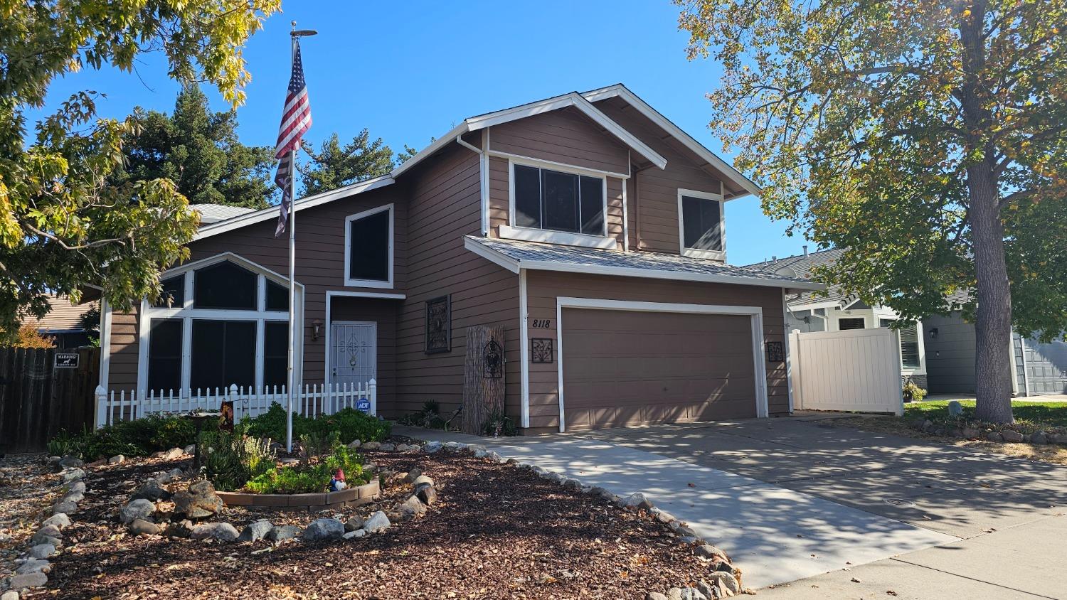 Detail Gallery Image 1 of 23 For 8118 Great House Way, Antelope,  CA 95843 - 4 Beds | 2/1 Baths