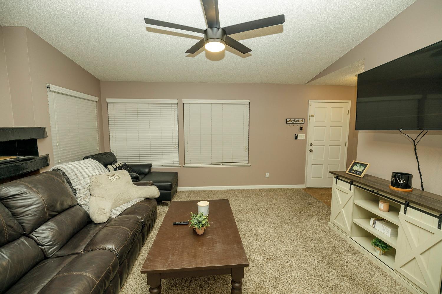 Detail Gallery Image 4 of 24 For 1313 Floyd Ave #182,  Modesto,  CA 95355 - 2 Beds | 1 Baths