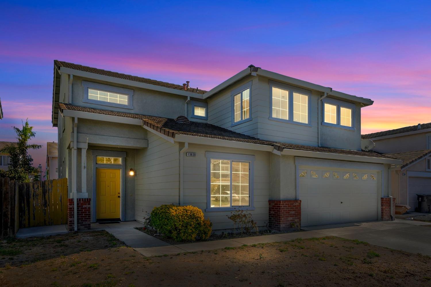 Detail Gallery Image 2 of 36 For 13630 Onyx Ct, Lathrop,  CA 95330 - 5 Beds | 3 Baths