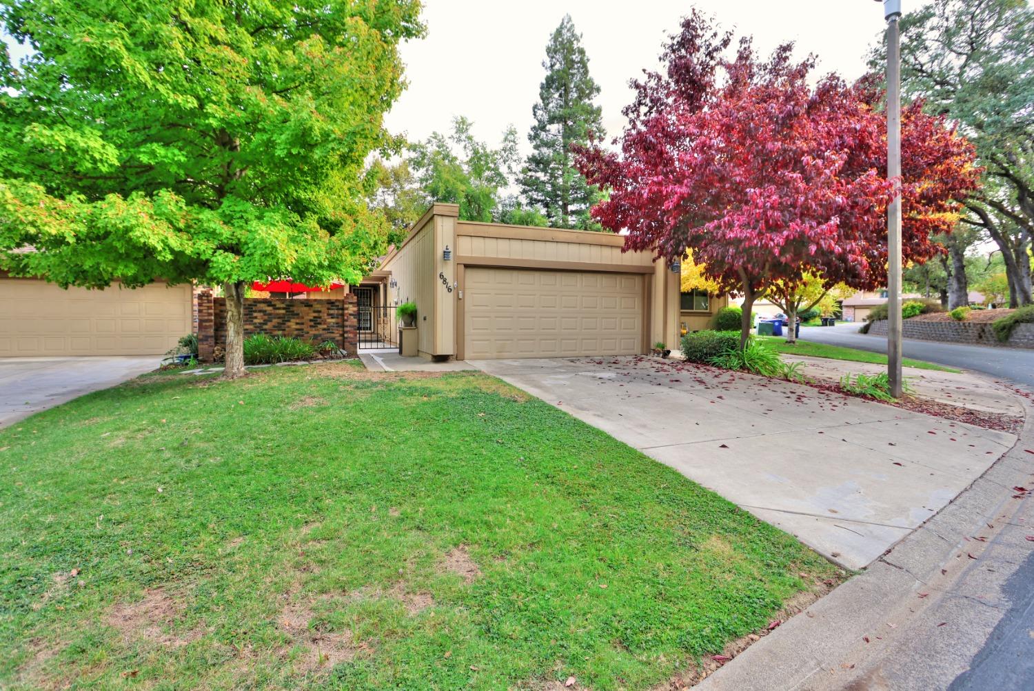 Detail Gallery Image 1 of 46 For 6816 San Dimas Ct, Citrus Heights,  CA 95621 - 3 Beds | 2 Baths