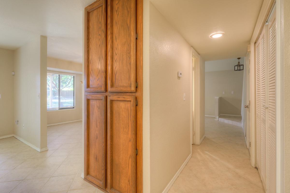 Detail Gallery Image 17 of 51 For 2725 Stonecreek Dr, Sacramento,  CA 95833 - 3 Beds | 2/1 Baths