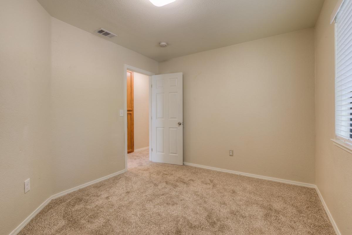 Detail Gallery Image 34 of 51 For 2725 Stonecreek Dr, Sacramento,  CA 95833 - 3 Beds | 2/1 Baths