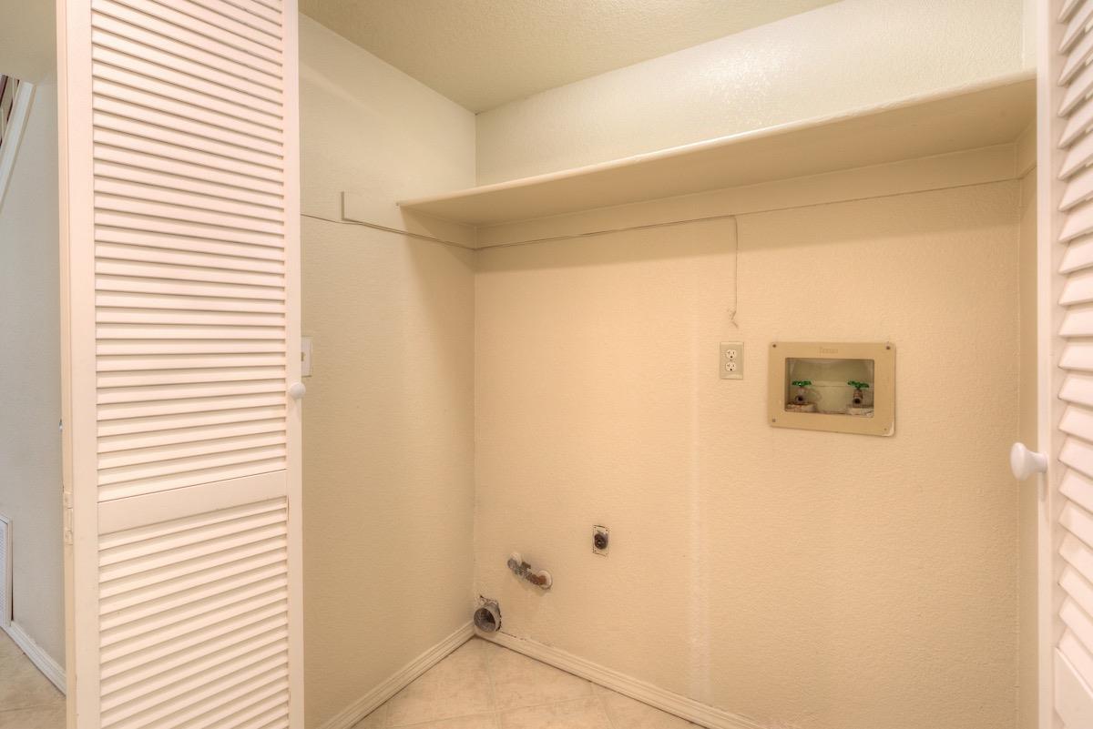 Detail Gallery Image 18 of 51 For 2725 Stonecreek Dr, Sacramento,  CA 95833 - 3 Beds | 2/1 Baths