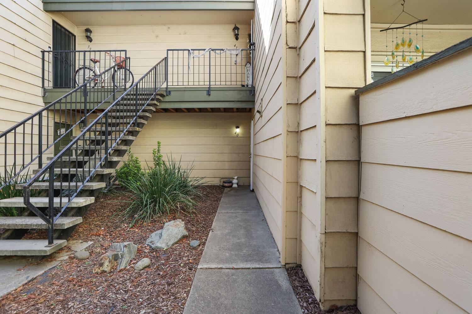 Detail Gallery Image 20 of 23 For 8220 Center Pkwy #40,  Sacramento,  CA 95823 - 2 Beds | 1 Baths