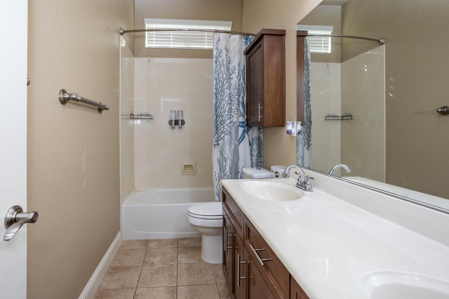 Detail Gallery Image 25 of 29 For 1005 Ripken Ave, Galt,  CA 95632 - 4 Beds | 2 Baths